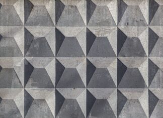 Impregnacja paneli 3D: preparat z efektem mokrego betonu czy powłoka matowa?